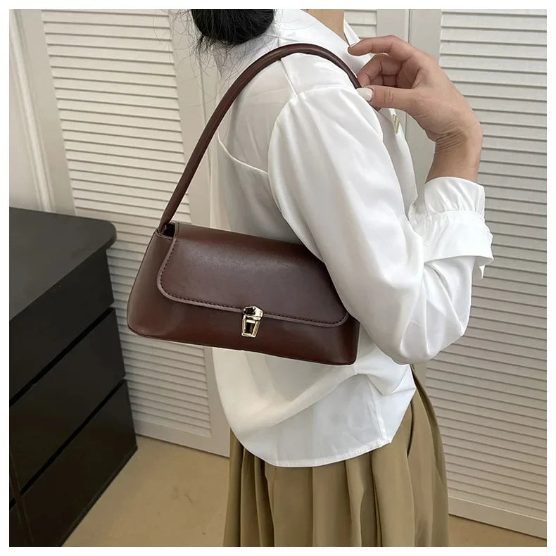 Women's Shoulder Bag Handbag Retro Baguette Bag Underarm Bag Fashion New Hand Shoulder Bag