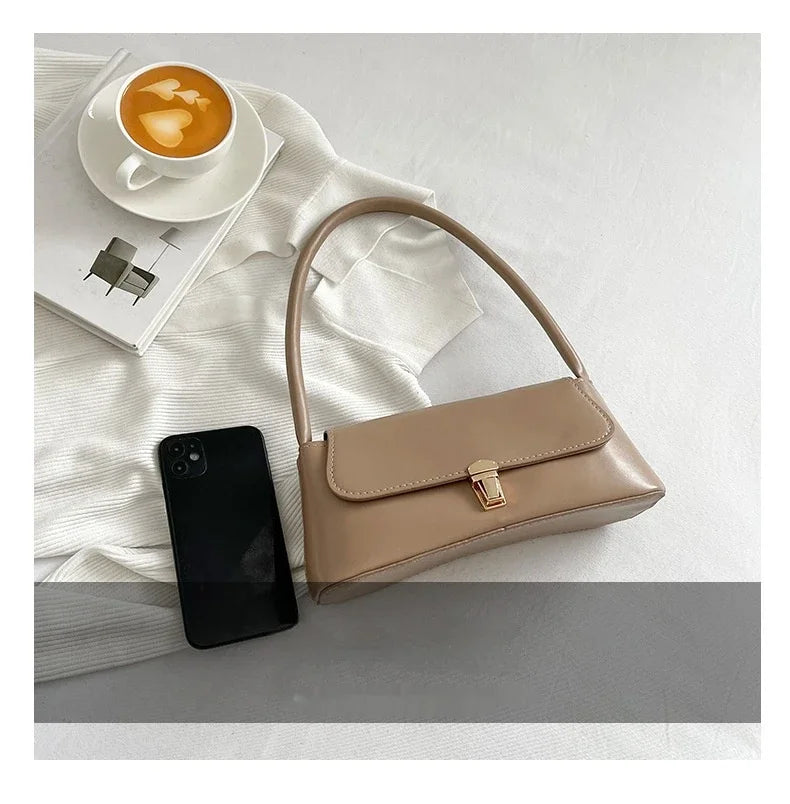 Women's Shoulder Bag Handbag Retro Baguette Bag Underarm Bag Fashion New Hand Shoulder Bag